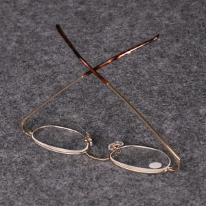 <span class=keywords><strong>Gafas</strong></span> <span class=keywords><strong>de</strong></span> <span class=keywords><strong>lectura</strong></span> <span class=keywords><strong>pequeñas</strong></span> para mujer, anteojos Unisex <span class=keywords><strong>de</strong></span> diseño italiano Simple, elegante, CE, venta al por mayor - Product Image 3