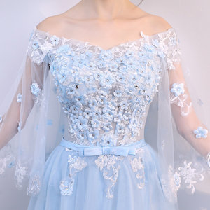 Robes <span class=keywords><strong>de</strong></span> <span class=keywords><strong>mariée</strong></span> et <span class=keywords><strong>de</strong></span> demoiselles d'honneur en soie, couleur <span class=keywords><strong>bleu</strong></span> foncé, épaules dénudées, avec fleur sur le devant, produit prêt à expédier, fabriqué en Chine, usine <span class=keywords><strong>de</strong></span> Yiwu - Product Image 5