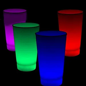 액체 조명 다채로운 깜박이는 컵 플라스틱 파티 바웨어 글로우 컵 바