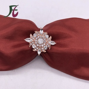 Anello Portatovagliolo in Cristallo con Strass Dorato Rosa di Alta Qualità Stile Antico - Product Image 2