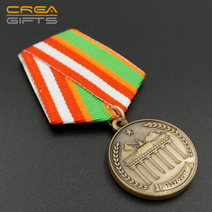 Barato al por mayor de encargo del ejército de metal premio Medalla Militar con cintas - Product Image 2