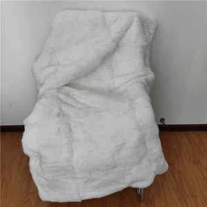 <span class=keywords><strong>Couverture</strong></span> <span class=keywords><strong>en</strong></span> fourrure de lapin véritable moelleuse et luxueuse, patchwork fait main <span class=keywords><strong>en</strong></span> peau de lapin naturelle, <span class=keywords><strong>couverture</strong></span> <span class=keywords><strong>en</strong></span> fourrure chaude et confortable pour lit et canapé - Product Image 6