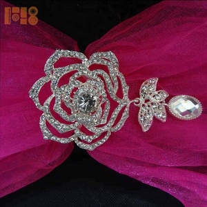 Di alta qualità in oro del <span class=keywords><strong>fiore</strong></span> del rhinestone anello di tovagliolo titolari per la cerimonia nuziale decorazione della tavola - Product Image 1