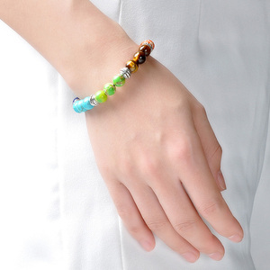F89 AA Qualità Mens Delle Donne di Boho di Stile <span class=keywords><strong>damigella</strong></span> d'onore regalo di Potere Elastico Giada Logo Personalizzato Chakra Gemma Stretch Colorato Braccialetto di Perline - Product Image 6