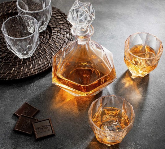 5-Piece European Style Whiskey Decanter and Glass Set Diamond Design Liquor  Whiskey Decanter set