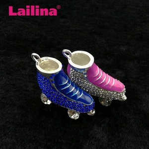 Liontin Sepatu Roda Kristal Berlian Imitasi 3D Kualitas Tinggi - Product Image 6