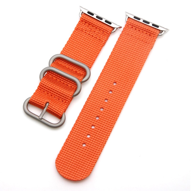 Boucle argentée orange