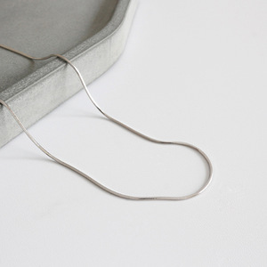 صندوق ثعبان فضي كلاسيكي من LOZRUNVE متقاطع مع بذور البطيخ - Product Image 3