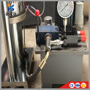 Nouveau design beurre De Cacao/sésame/<span class=keywords><strong>noyer</strong></span> presse <span class=keywords><strong>à</strong></span> huile hydraulique machine extracteur de plantes <span class=keywords><strong>prix</strong></span> made in China - Product Image 4