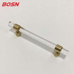 Maniglia Moderna in Lucite Dorato, Finitura Satinata Oro in Acrilico Trasparente, Accessorio per Mobili e Armadi, Lunghezza Totale 6 Pollici - Product Image 1