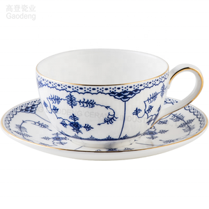 Grande capacità di cappuccino tazza di caffè <span class=keywords><strong>e</strong></span> piattino set, blu <span class=keywords><strong>e</strong></span> bianco tazza di porcellana <span class=keywords><strong>e</strong></span> piattino set con bordo in <span class=keywords><strong>oro</strong></span> antico tazze - Product Image 1