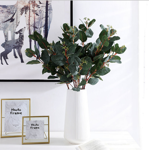 Branches de feuilles <span class=keywords><strong>d</strong></span>'<span class=keywords><strong>eucalyptus</strong></span> artificielles 85 cm, vertes, en plastique, toucher réaliste, <span class=keywords><strong>d</strong></span>écoration pour la maison pour Thanksgiving, Halloween, la Saint-Valentin - Product Image 5