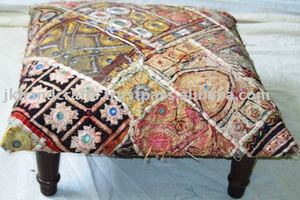 Taburete otomano de madera antigua - Product Image 2