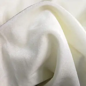 Ventas calientes de la fábrica blanqueado blanco impermeable laminado tela de algodón para el hospital sábana