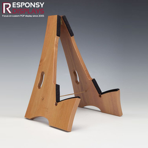 Support d'affichage <span class=keywords><strong>de</strong></span> <span class=keywords><strong>guitare</strong></span> debout au sol en bois étagère organisateur debout libre pour vitrine d'instruments <span class=keywords><strong>de</strong></span> musique dans le <span class=keywords><strong>magasin</strong></span> <span class=keywords><strong>de</strong></span> musique au détail - Product Image 3