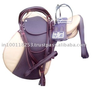 Selle en cuir de saut de cheval. - Product Image 2
