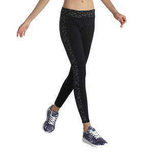 Pantalones de compresión elásticos para mujer, mallas de poliéster y LICRA con estampado de sublimación, reflectantes, a la moda - Product Image 5