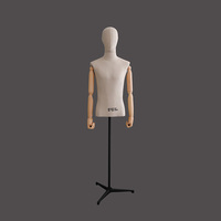 Neuer Stil Hochwertige Schaufensterpuppe Vintage FRP Männliche Büste Anpassbare Schneiderpuppe Modell-Mannequin Stehende Pose