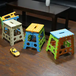 现代便携式儿童塑料折叠凳与防滑表面