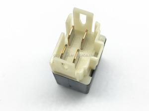 Engine Control <strong>Relay</strong> E8T10197 for Mi-tsubishi Pajero Shogun MK3 3.2 DID 2000-2006 MR312504 - Product Image 3