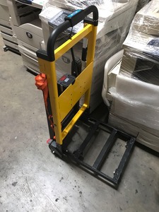 Elektrische <span class=keywords><strong>Aluminium</strong></span> Opvouwbare <span class=keywords><strong>Lift</strong></span> Zes Wiel Trap Klimmen <span class=keywords><strong>Hand</strong></span> <span class=keywords><strong>Trolley</strong></span> - Product Image 6