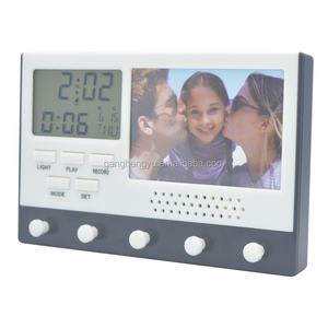 Đèn Nền LED Ghi Âm Kỹ Thuật Số Móc Treo Chìa Khóa Khung Ảnh Đồng Hồ Treo Tường - Product Image 3