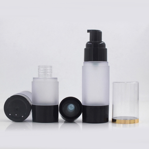 Botellas <span class=keywords><strong>de</strong></span> loción <span class=keywords><strong>de</strong></span> plástico sin aire Hengjian 15ml 30ml 50ml 100mL tapa transparente <span class=keywords><strong>de</strong></span> cuerpo negro esmerilado para cosméticos <span class=keywords><strong>de</strong></span> crema para el cuidado <span class=keywords><strong>de</strong></span> la piel - Product Image 4