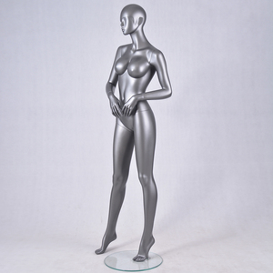 Mannequin féminin sexy aux gros seins pour l'affichage de la lingerie - Product Image 4