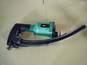 Clip de remache neumático para colchón industrial APLUS con carcasa de aluminio y Revista de nailon OEM personalizable - Product Image 3