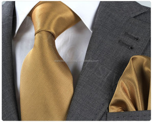 Ensemble de cravate en polyester doré avec pochette à la mode Corbata Gravate Kravatte Cravatta - Product Image 1
