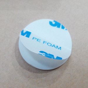 500 Stks/partij, 30Mm Ronde Zelfklevende Foam <span class=keywords><strong>Tape</strong></span> <span class=keywords><strong>3M</strong></span> <span class=keywords><strong>1600T</strong></span> Dubbele Geconfronteerd Plakband