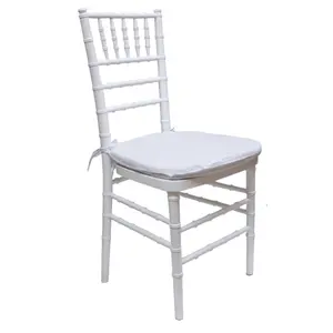 Robuster stapelbarer Chiavari-Stuhl aus weißem Harz aus Acryl für Erwachsene