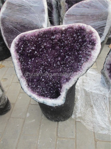 Grande <span class=keywords><strong>Geode</strong></span> Naturale di Ametista Viola Brasiliana per Decorazione, Grande <span class=keywords><strong>Geode</strong></span> in Vendita - Product Image 1