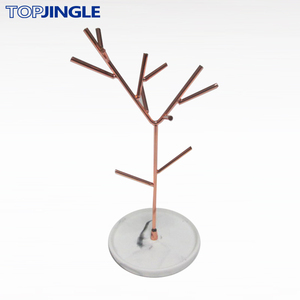 Recién llegado soporte de árbol de taza de bambú con base de poliresina - Product Image 2