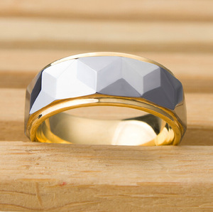 Anello per fede nuziale da uomo con gioielli <span class=keywords><strong>in</strong></span> vero U <span class=keywords><strong>in</strong></span> tungsteno all'ingrosso 8mm anelli <span class=keywords><strong>in</strong></span> carburo di tungsteno con accento tagliato a diamante bicolore per ragazzi - Product Image 4