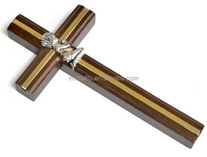 Cruz de Madera Primera Comunión Figura Bebé Niño - Product Image 4