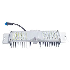 <span class=keywords><strong>COB</strong></span> IP68 50 W 60 W DOB HA CONDOTTO LA Lampada di Progetto Ottico Lineare motore 220 V AC Ingresso Senza Driver Modulo LED Per La Luce di Via Retrofitting