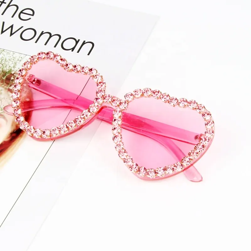 2019 Heart Sunglasses sweet Candy color Pink Sunglasses Luxury rhinestone sun glasses