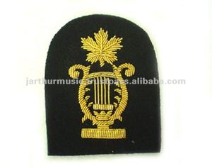 Insignias de bordado de alta calidad OEM al por mayor insignia de alambre de lingotes personalizada - Product Image 2