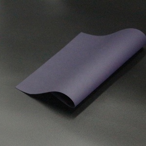 Fabricant de TPU <span class=keywords><strong>Film</strong></span> TPU haute et basse température 1370MMM*0.4MM pour la fabrication de la tige et de la pointe de chaussures et la lamination sans couture - Product Image 4