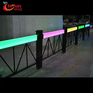 OEM açık modern tasarım metal merdiven korkuluk renk değişimi AC110V-220V/DC12V LED ışık korkulukları plastik korkulukları golf sahası