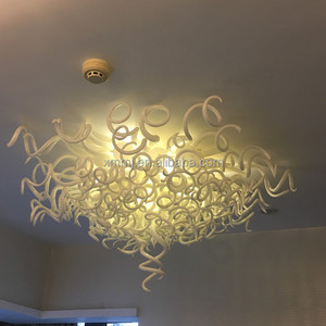 Lampadario Moderno in Vetro di Murano Soffiato a <span class=keywords><strong>Mano</strong></span>, Decorazione Artistica Bianca per Montaggio a Soffitto - Product Image 1