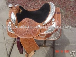 Selles western en cuir véritable, fabriquées à la main, sculptées à la main avec des plaques décoratives plaquées argent, pour l'équitation et la compétition. - Product Image 2