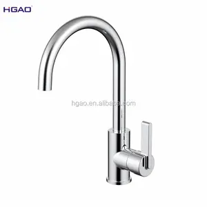 Brass Body 360 Degree Swivel Chromed Kitchen Sink Faucet One Hole Single Handle Hot and Cold Kitchen Faucet Mixer Ceramic