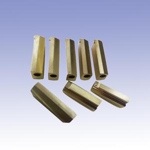 สลักเกลียวทองเหลืองสแตนเลสเจาะรูลวด EDM เจาะเหล็กสำหรับงานวิศวกรรมชิ้นส่วนเครื่องจักรกลซีเอ็นซี - Product Image 1