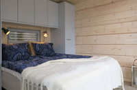 Maison en bois prédécoupée, kit de maison pré-assemblée, installation rapide et facile, avec 1 chambre à coucher
