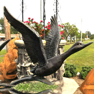 Outdoor <strong>Garden</strong> Three <strong>Ducks</strong> Flying Bronze <strong>Garden</strong> Statue Sculpture - Product Image 2