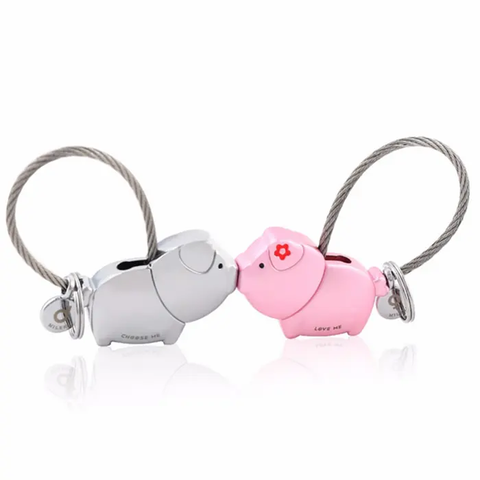 Couple gifts kissing pig 3d design metal keychain