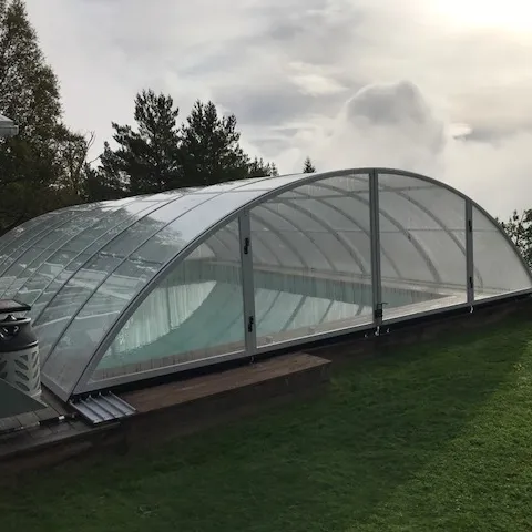 Bạt Che Hồ Bơi Với Khung Polycarbonate Và Nhôm