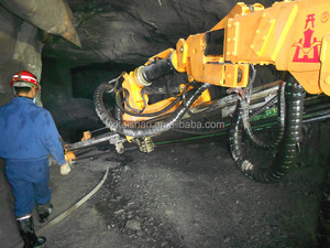 מנהרת קידוח ג 'מבו אטלס <span class=keywords><strong>copco</strong></span> בומר 281, בומר 282 מנהרת קידוח rig